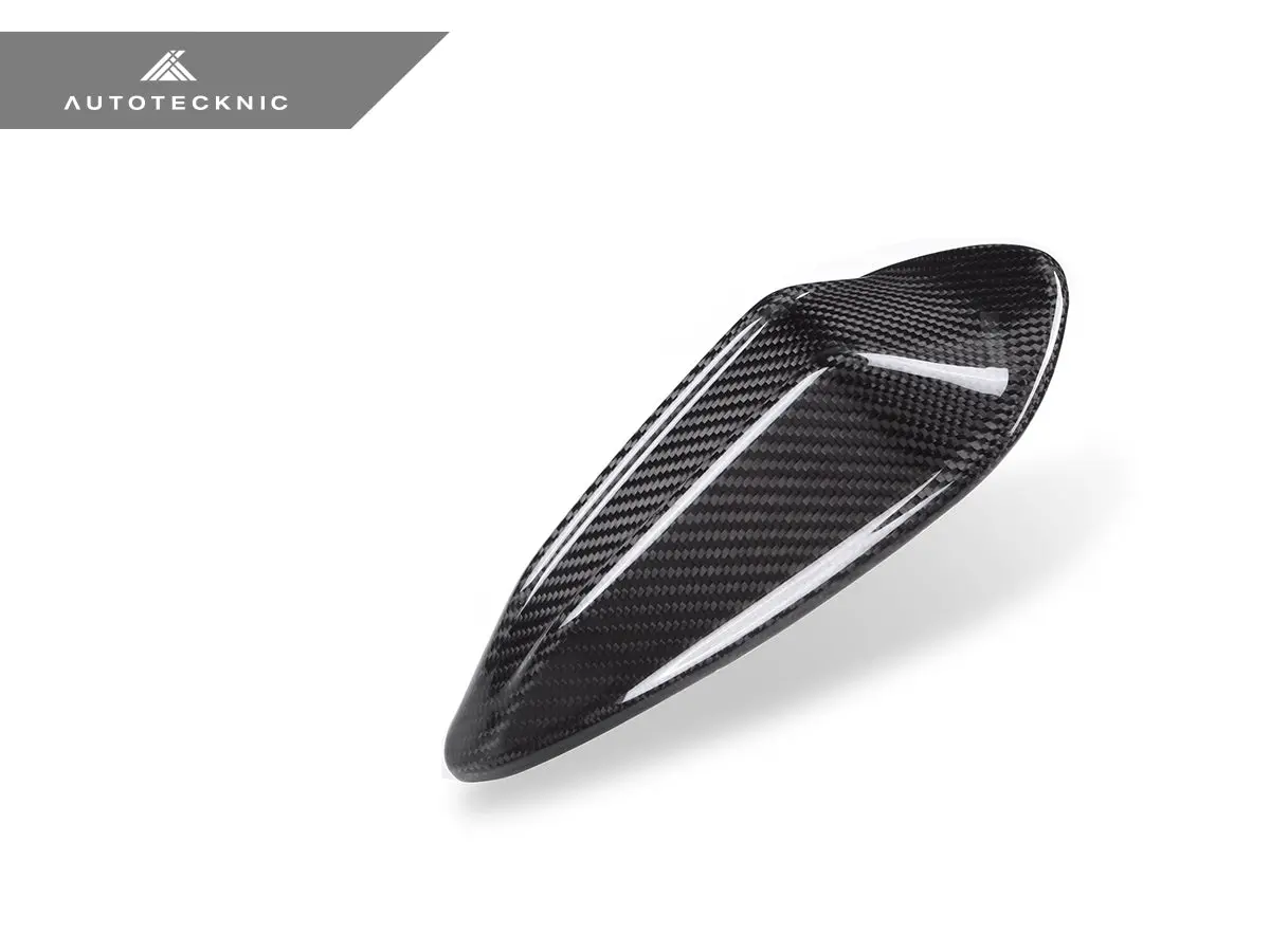 Autotecknic Dry Carbon Roof Antenna Cover - G21 3-Series Touring Lci 1