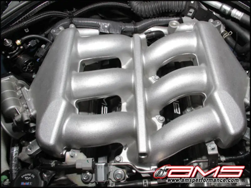 Ams Performance 2009+ Nissan Gt-R R35 Alpha Fuel Rail Kit W/Regulator - Black 1