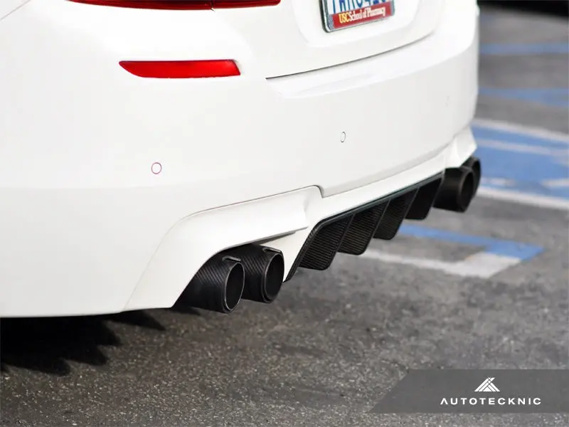 Autotecknic Dry Carbon Competition Center Diffuser - F10 M5 1