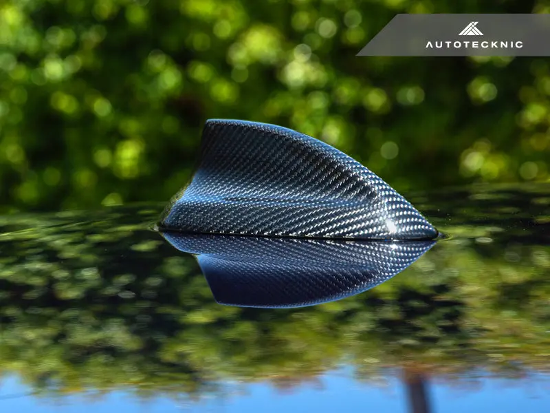 Autotecknic Dry Carbon Roof Antenna Cover - G20 3-Series Pre-Lci 2