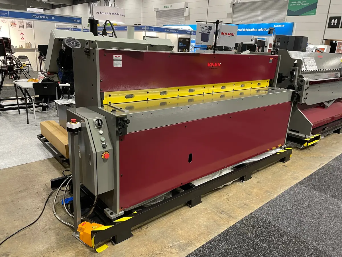 Kang Industrial Ths-10008 Hydraulic Guillotine Shear, 2500X4.0 Mm Mild Steel Cutting Capacity, 415V Motor 1
